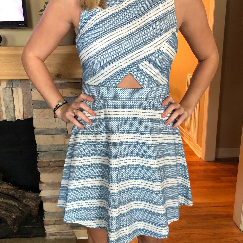 Worn once! Very cute summer dress